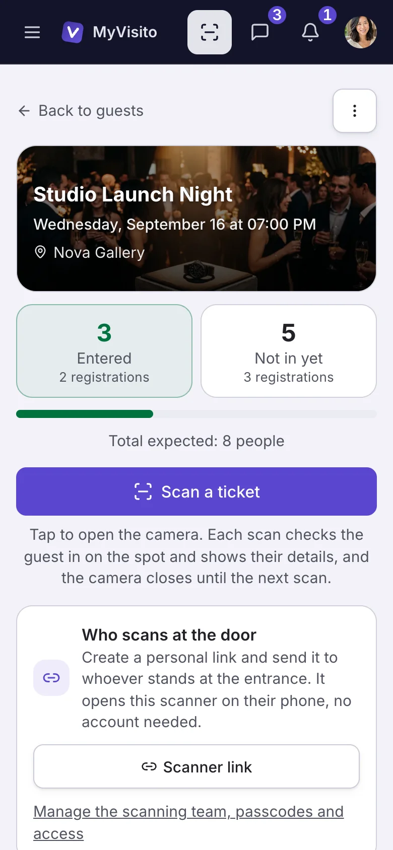 The check-in screen: scanning, live counters and manual search